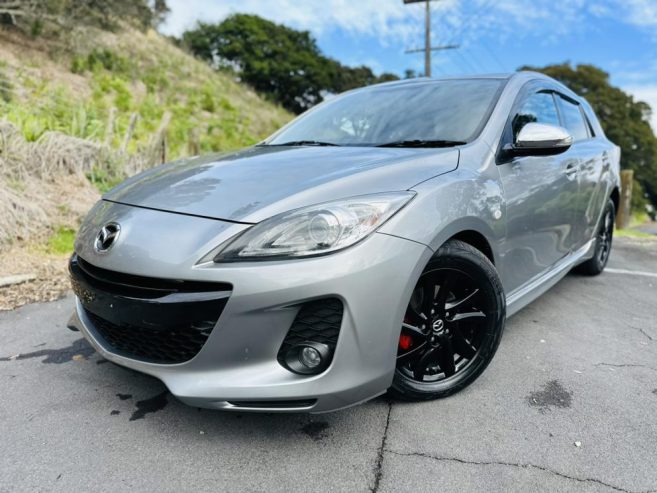 2013 Mazda Axela SPORTS !! STUNNING ALLOYS !! Hatchback Tiptronic SPORTS SPOILER !! LOW KMS