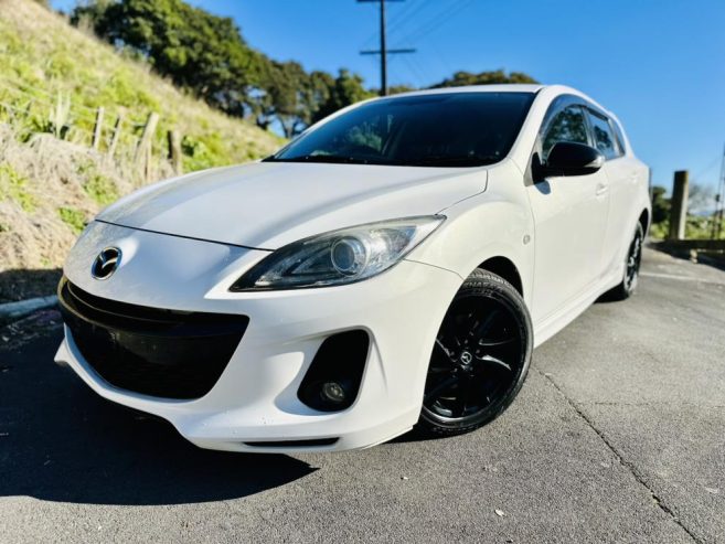 2013 Mazda Axela SPORTS !! STUNNING ALLOYS !! Hatchback Tiptronic ONLY 56,XXX KM’S !! PUSH START !! SPORTS SPOILER !!