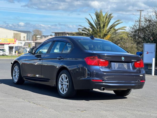 2012 BMW 320i New Shape **LIM, Joy Stick, i-Drive, Electric/Memory Seats** *Parking Sensors, Rev-Camera, Alloys, Special*