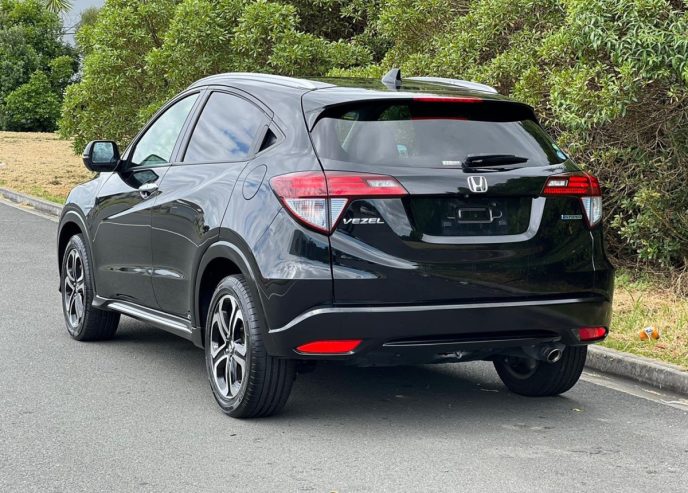 2017 Honda Vezel Facelift Hybrid Sport *Radar Cruise Control, Lane Assist, Alloys* *Heated Seats, Keyless Entry, Rev-Cam*