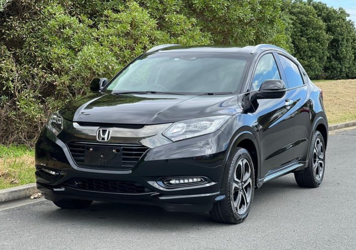 2017 Honda Vezel Facelift Hybrid Sport *Radar Cruise Control, Lane Assist, Alloys* *Heated Seats, Keyless Entry, Rev-Cam*