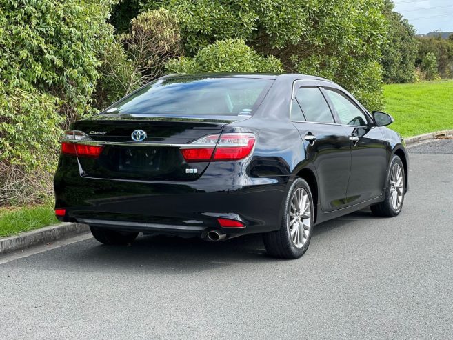 2015 Toyota Camry Hybrid G-PREMIUM **Sunroof, Cruise Control, Alloys** **Certified Super Low Kms only 45K**