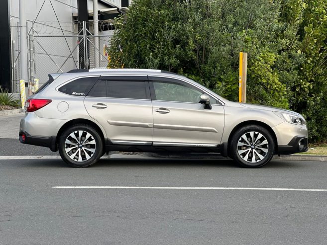 2015 Subaru Outback Limited Edition 4WD**Radar Cruise Control, Si-Drive, Alloys** *Lane Assist, Pre Crash Safety, Power Rear Gate*16790