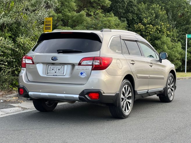 2015 Subaru Outback Limited Edition 4WD**Radar Cruise Control, Si-Drive, Alloys** *Lane Assist, Pre Crash Safety, Power Rear Gate*16790