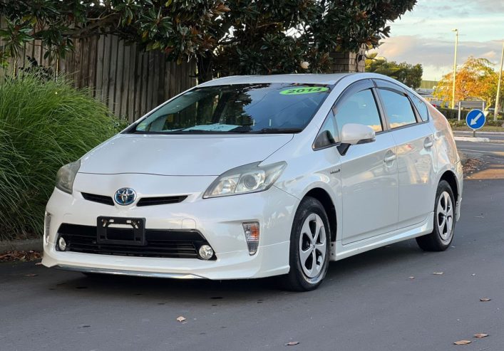 2014 Toyota Prius Hybrid S-Package **Body Kits, Rev-Camera, Alloys** **Steering Control, Keyless Entry, Special**