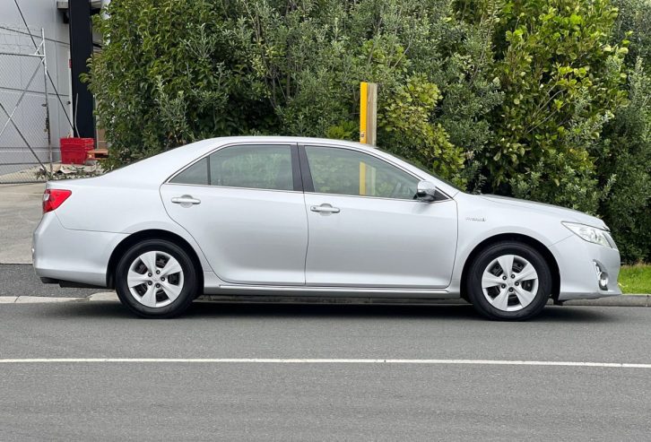 2014 Toyota Camry Hybrid **Keyless Entry, DRD Recorded, Push Button Start** **Rev-Camera, On Special Price**