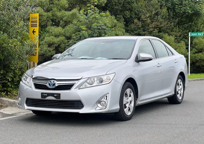 2014 Toyota Camry Hybrid **Keyless Entry, DRD Recorded, Push Button Start** **Rev-Camera, On Special Price**