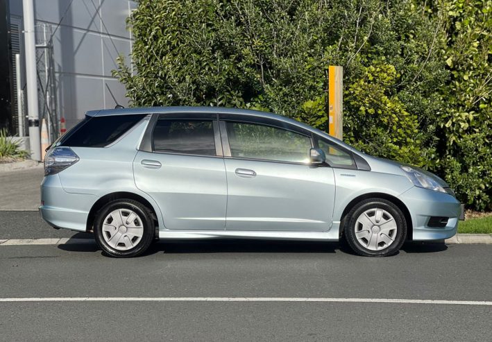 2013 Honda Fit Shuttle-Hybrid *Cruise Control, Half Leather Heated Seats** *Steering Controls, Keyless Entry, ECON, Alarm*