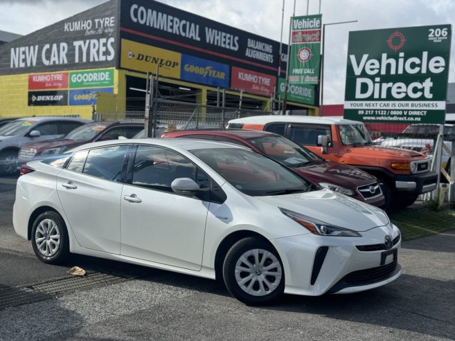 2019 Toyota Prius **Cruise Control*Lane assist*AUX*Bluetooth*Parking Sensors* *Zero Deposit/On Spot Finance available, TC Apply*