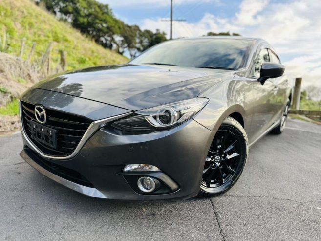 2014 Mazda Axela SPORTS !! SKYACTIVE ENGINE !! STUNNING ALLOYS !! Hatchback Tiptronic ONLY 68,XXX KMS !! BLUETOOTH !! PARKING SENSORS