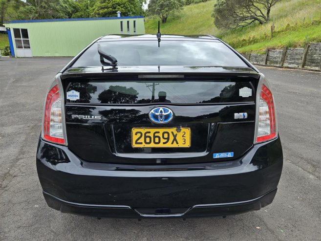 2014 Toyota Prius HYBRID, S MODEL Hatchback Automatic REVERSING CAMERA,