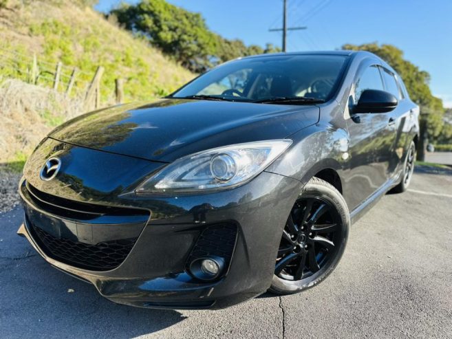 2012 Mazda Axela SPORTS !! STUNNING ALLOYS !! Hatchback Tiptronic ONLY 45,XXX KM’S !! PUSH BUTTON START