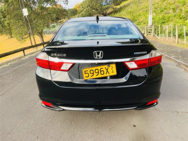 2015 Honda Grace EX LEATHER CRUISE CONTROL Sedan Automatic REVERSING CAMERA BRAND NEW TYRES