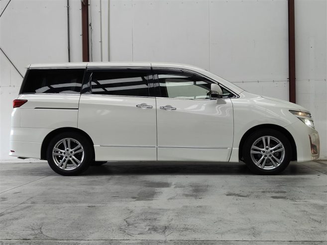 2013 Nissan Elgrand HIGHWAY STAR 5D/GRADE 4.5/8 SEATER RV/SUV Automatic