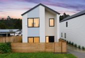 1/42 Woodside Road, Massey, Auckland