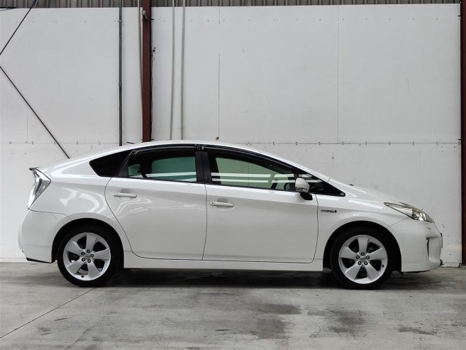 2013 Toyota Prius S TOURING/4 NEW TYRES/LOW KMS Hatchback Automatic