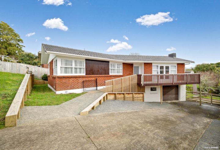 71 Gossamer Drive, Pakuranga Heights, Auckland