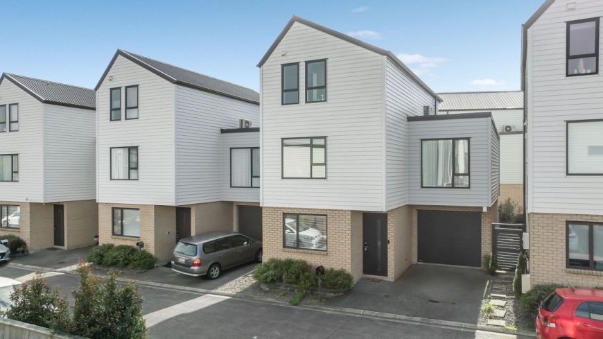 10 Koropiko Lane, Flat Bush, Auckland