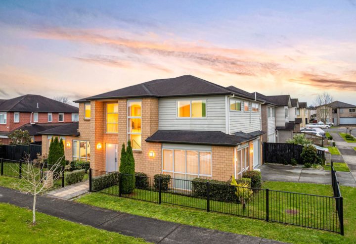 7 Moville Drive, Flat Bush, Auckland