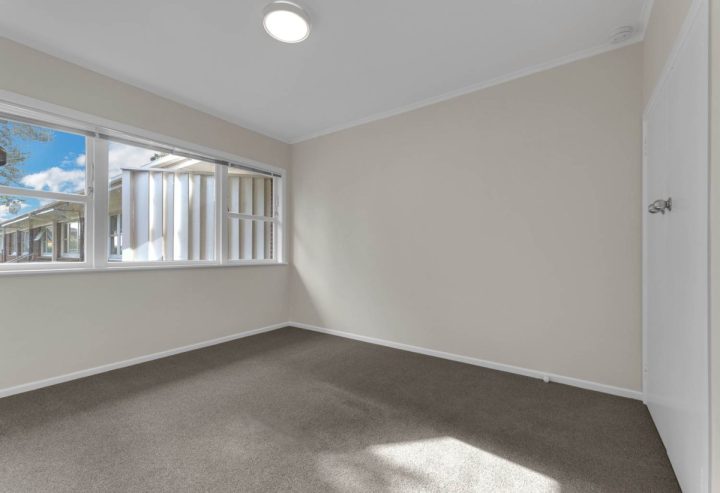 8/11 Oakland Avenue, Papatoetoe, Auckland