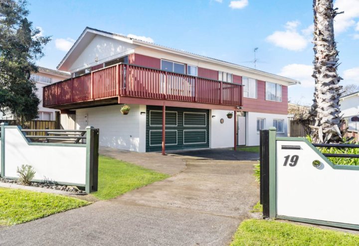 19 Vanbrugh Place, Bucklands Beach, Auckland