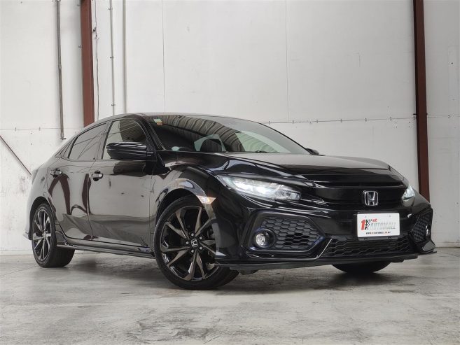 2017 Honda Civic 1.5 TURBO/BLACK ON BLACK/SPORTY Hatchback Automatic