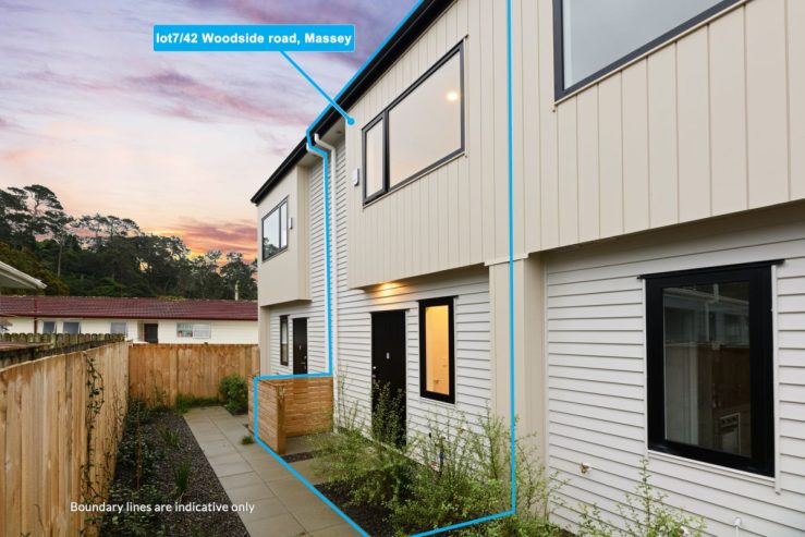 7/42 Woodside Road, Massey, Auckland