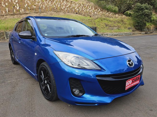 2013 Mazda Axela 1.5S SPORT, BLACK ALLOY Hatchback Automatic BRAND NEW TYRES, LOW KMS