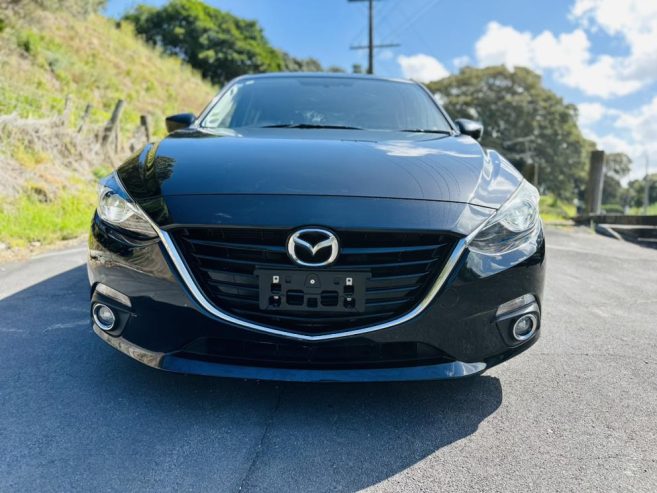 2014 Mazda Axela ONE OWNER IN JAPAN !! STUNNING BLACK ALLOYS !! SKYACTIVE ENGINE Hatchback Tiptronic SPORTS !! ONLY 41,XXX KMS