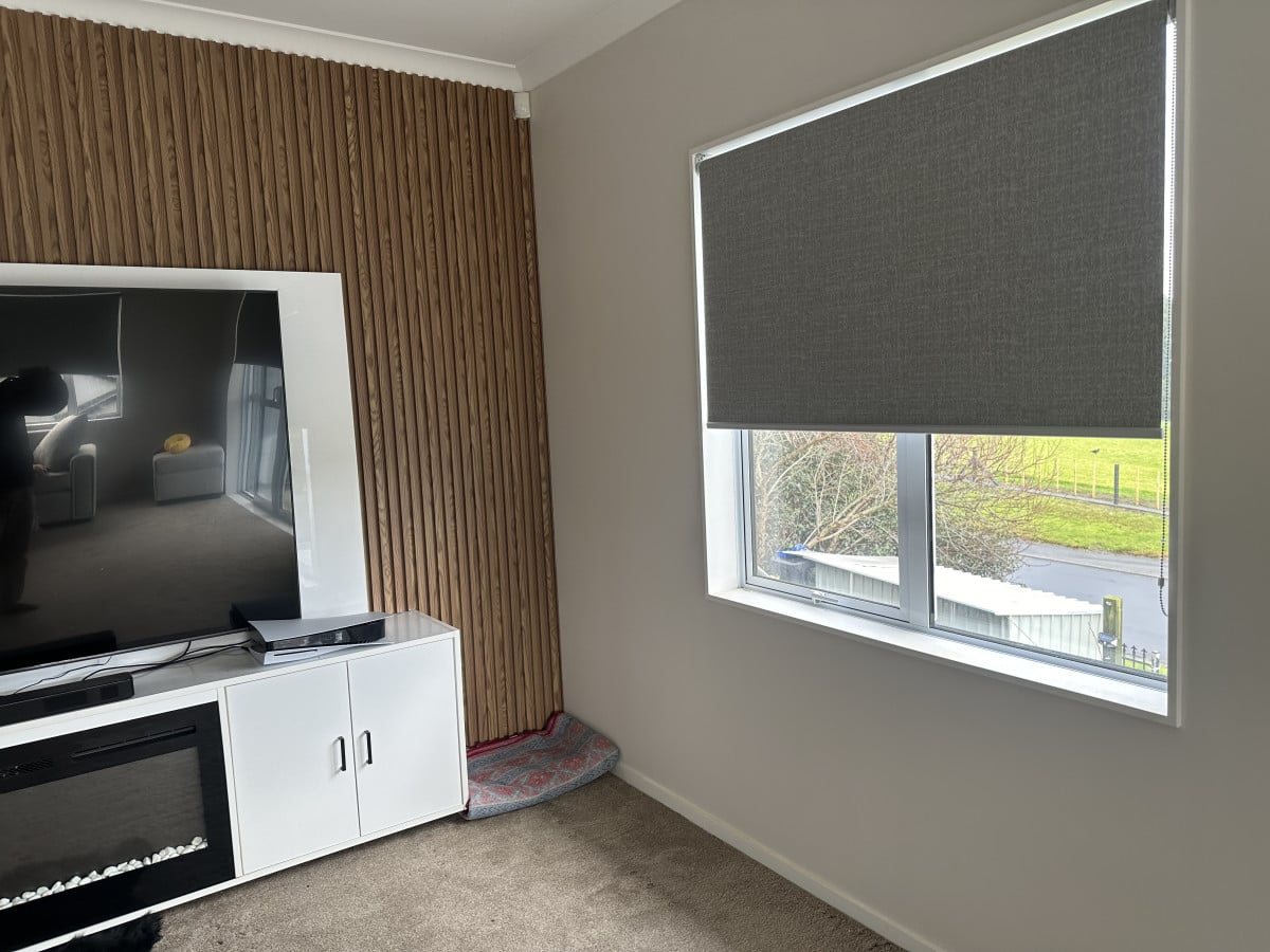 VERTICAL/THERMAL ROLLER BLINDS