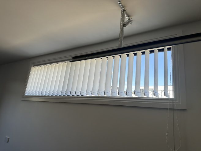 VERTICAL/THERMAL ROLLER BLINDS