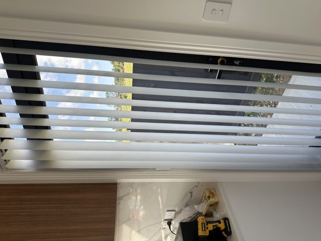 VERTICAL/THERMAL ROLLER BLINDS