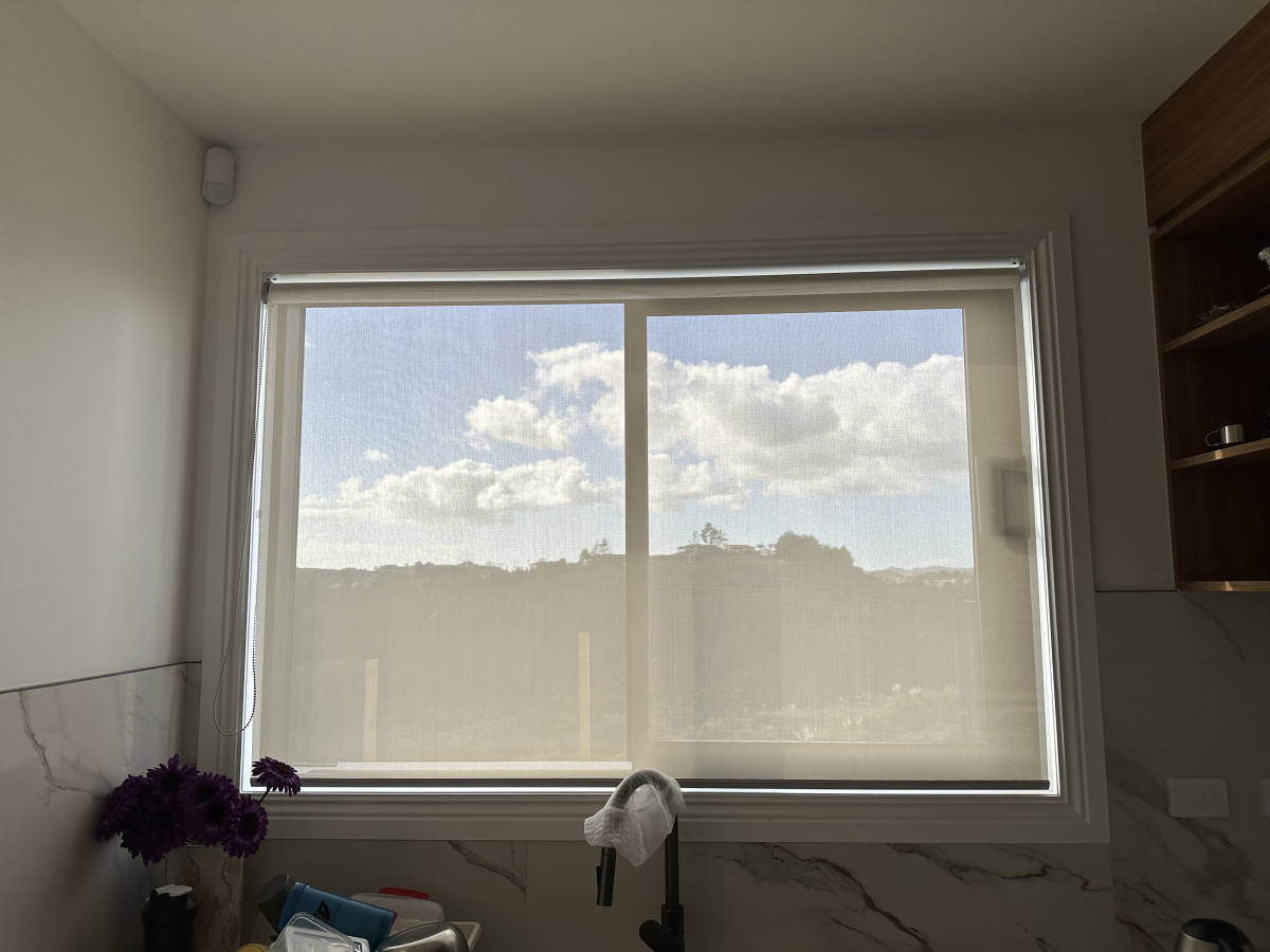 VERTICAL/THERMAL ROLLER BLINDS