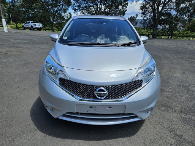 2015 Nissan Note REVERSING CAMERA, PUSH BUTTON START Hatchback Automatic LANE CHANGE ASSIST, BLUETOOTH