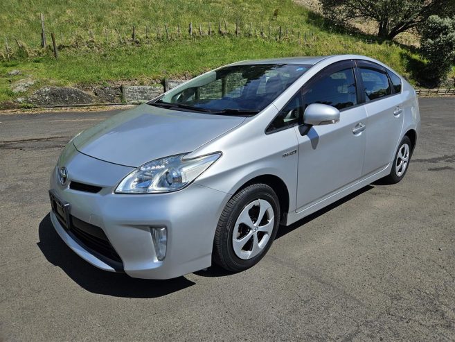 2015 Toyota Prius LOW KM ,, Hatchback Automatic