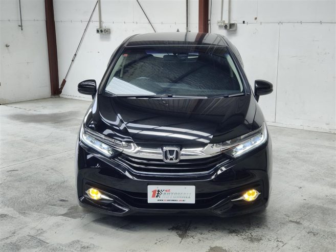 2015 Honda Fit SHUTTLE X/HYBRID/ALLOY WHEELS Hatchback Automatic