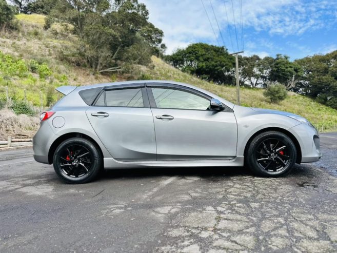 2013 Mazda Axela SPORTS !! STUNNING ALLOYS !! Hatchback Tiptronic SPORTS SPOILER !! LOW KMS