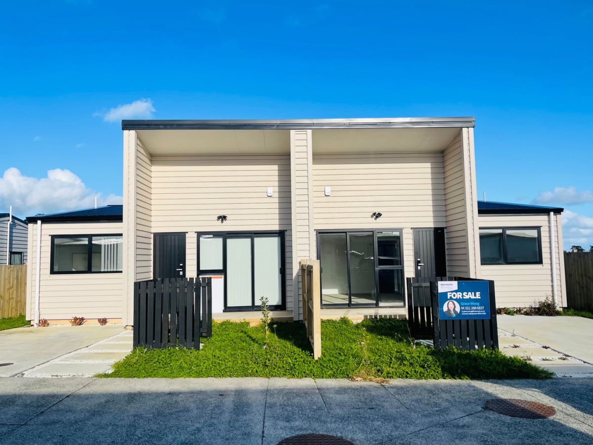 Urgent Sale, 15a Poruru Close, Papakura, Auckland