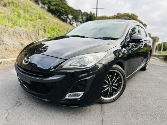 2011 Mazda Axela 20S SPORTS !! STUNNING ALLOYS !! Hatchback Tiptronic REV CAMERA !! BOSE SOUNDS !! PUSH START !!