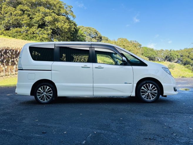 2016 Nissan Serena HYBRID !! TOP SPEC !! FULLY LOADED !! Van Automatic POWER DOORS !! 360 CAMERA !! PARKING SENSORS !! CRUISE CONTROL !! LANE ASSIST !!