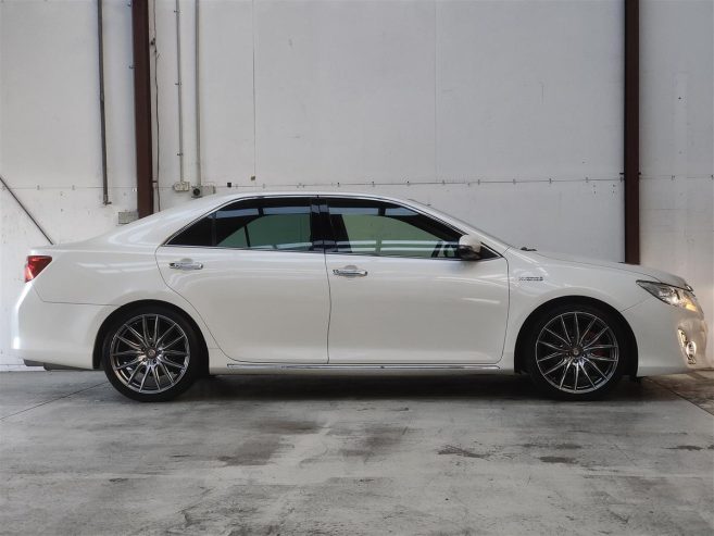 2013 Toyota Camry HYBRID/G PACKAGE/19 INCH WHEELS Sedan Automatic