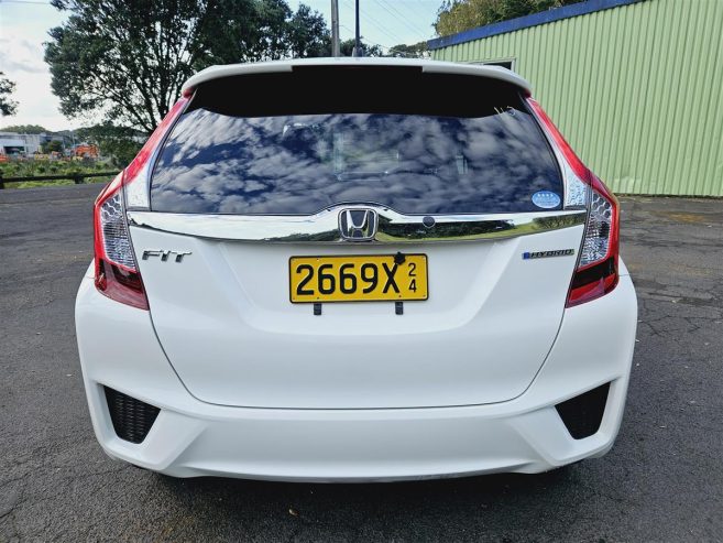 2014 Honda Fit HYBRID,LOW KM Hatchback Automatic