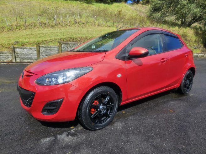 2013 Mazda Demio SKYACTIV, REVERSING CAMERA Hatchback Automatic BRAND NEW TYRES, BLACK ALLOYS