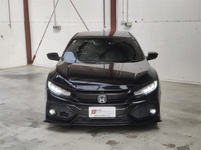 2017 Honda Civic 1.5 TURBO/BLACK ON BLACK/SPORTY Hatchback Automatic