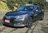 2013 Honda Accord HYBRID, HIGH SPEC Sedan Automatic CRUISE CONTROL, LEATHER AND HEATED SEATS,