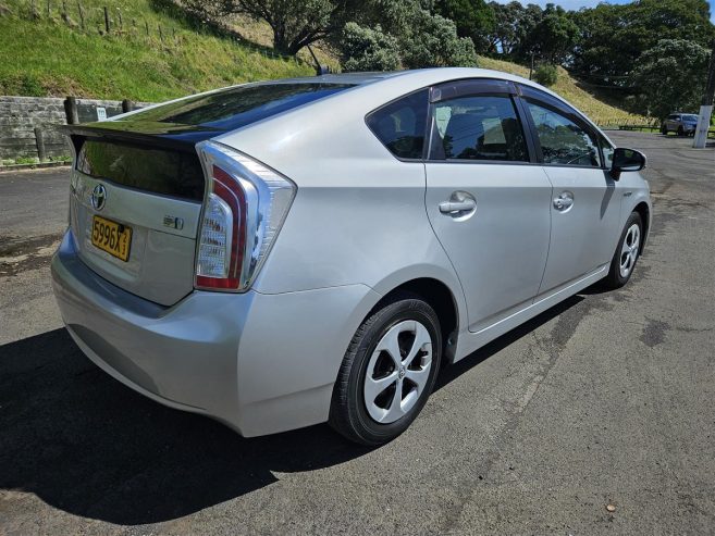 2015 Toyota Prius LOW KM ,, Hatchback Automatic