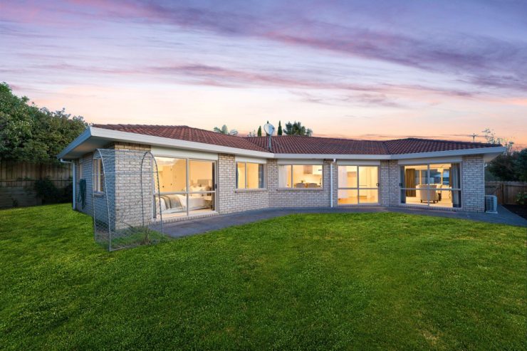 36 Fleetwood Drive, Henderson Heights, Auckland