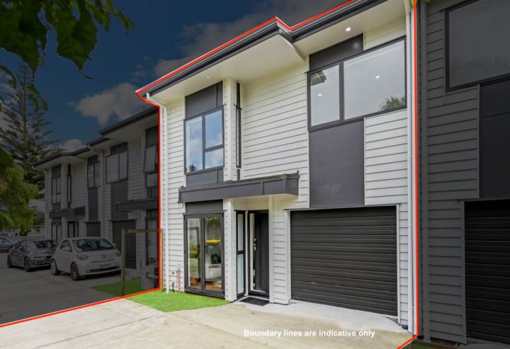 Urgent Sale, 48C Waddell Avenue, Pt England, Auckland