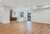 6 & 8 Timo Way, Flat Bush, Auckland