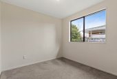 1/28 Karepo Crescent, Ranui, Auckland